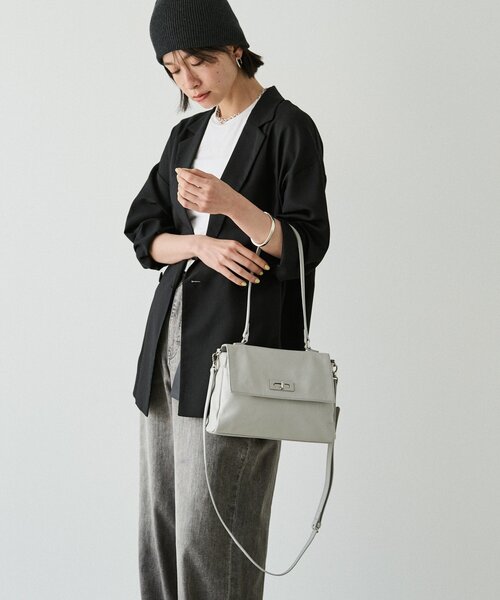 russet（ラシット）の「《@__serako.r__企画》ソフトレザーフラップミニトートバッグ（トートバッグ・レディース・ライトグレー/ブラック・FREE）」の22枚目の写真