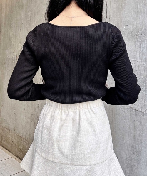 INGNI（イング）の「ビット付デコルテオープンリブニット（ニット/セーター・レディース・オフホワイト/ピンク/サックスブルー/ブラック・M）」の16枚目の写真