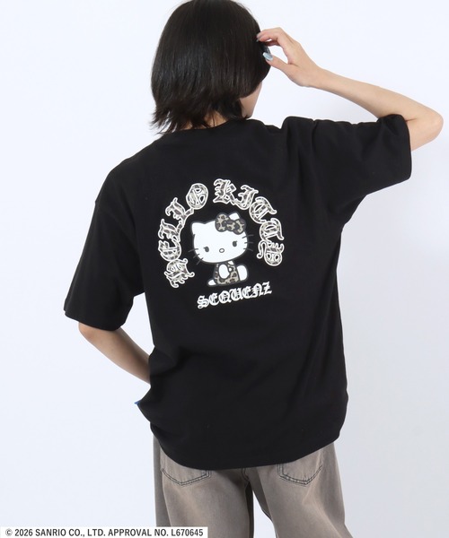 sanrio(サンリオ)の「HELLO KITTY CIRCLE LOGO TEE/ハローキティ ロゴバックプリントTシャツ/ラインストーン ピチT・ビッグシルエット(Tシャツ/カットソー・レディース・ブラック/ホワイト・S/M/L)」の22枚目の写真