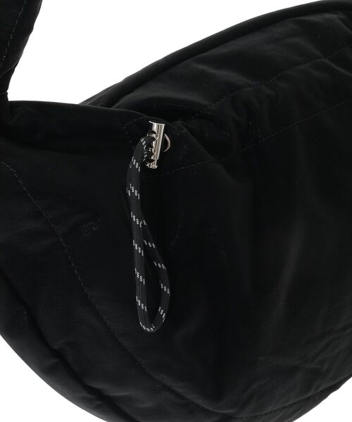 Green　Parks（グリーンパークス）の「ドロストワンショルダーバッグ（ショルダーバッグ・レディース・ブラック/ベージュ・FREE）」の17枚目の写真