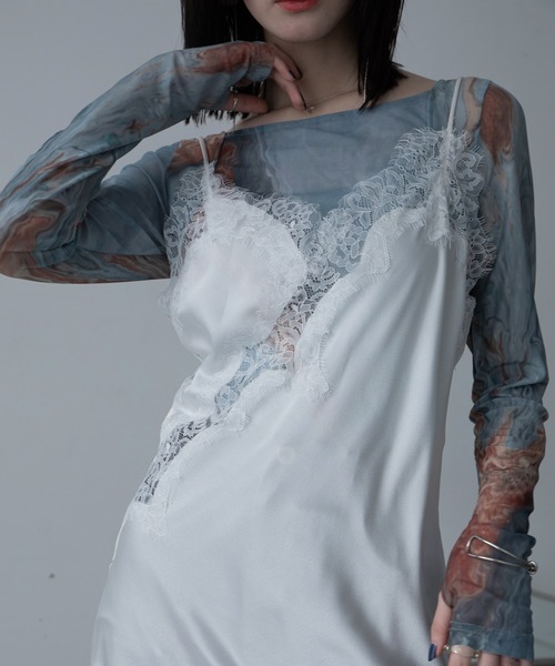 VACANCY(ヴァカンシー)の「レースドッキングアシンメトリーキャミワンピース(ワンピース・レディース・ホワイト/ブラック/カーキ・FREE)」の7枚目の写真