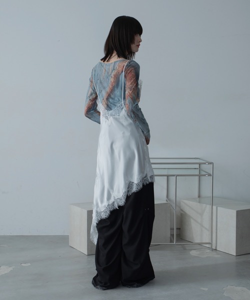 VACANCY(ヴァカンシー)の「レースドッキングアシンメトリーキャミワンピース(ワンピース・レディース・ホワイト/ブラック/カーキ・FREE)」の14枚目の写真