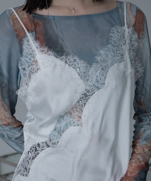 VACANCY(ヴァカンシー)の「レースドッキングアシンメトリーキャミワンピース(ワンピース・レディース・ホワイト/ブラック/カーキ・FREE)」の9枚目の写真