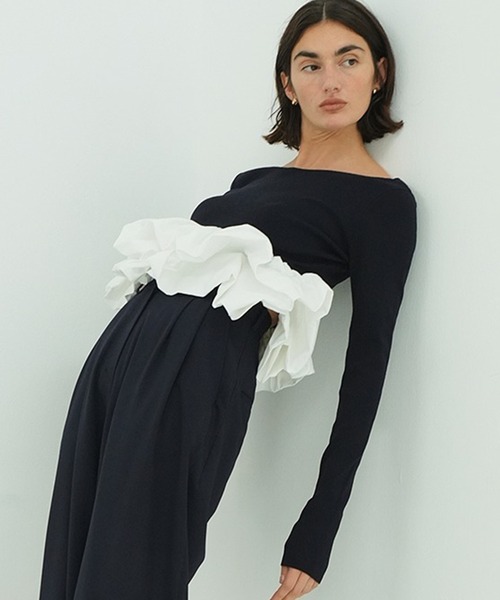 CLANE（クラネ）の「W BALLOON SHORT KNIT TOPS（ニット/セーター・レディース・ネイビー/ブラック・1/2）」の2枚目の写真