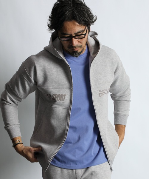 The DUFFER of ST.GEORGE(ザダファーオブセントジョージ)の「〔BLACK LABEL〕SORONA DOUBLE KNIT STAND PARKA:セットアップ対応 ソロナ ダンボールニット スタンドパーカー(パーカー・メンズ・ブラック/グレー/スミクロ・X-LARGE/LARGE/MEDIUM/SMALL)」の3枚目の写真