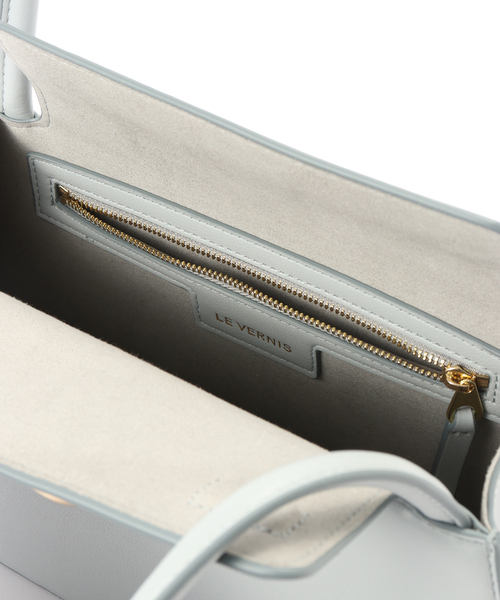 La TOTALITE（ラトータリテ）の「LE VERNIS/ル ベルニ Poire boogie バッグ（ハンドバッグ・レディース・サックスブルー/アイボリー・FREE）」の7枚目の写真