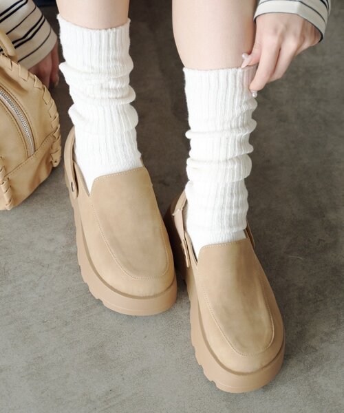 Kastane(カスタネ)の「サボ2WAYローファー(その他シューズ・レディース・ブラック/ベージュ・LARGE/MEDIUM)」の2枚目の写真