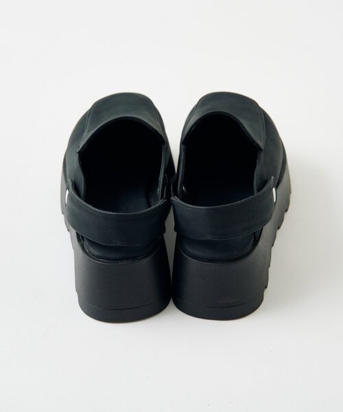 Kastane(カスタネ)の「サボ2WAYローファー(その他シューズ・レディース・ブラック/ベージュ・LARGE/MEDIUM)」の5枚目の写真