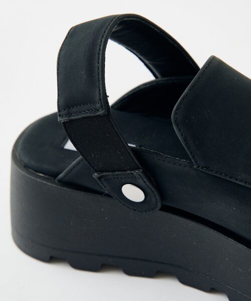 Kastane(カスタネ)の「サボ2WAYローファー(その他シューズ・レディース・ブラック/ベージュ・LARGE/MEDIUM)」の9枚目の写真