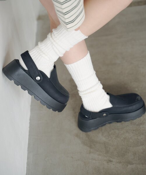 Kastane(カスタネ)の「サボ2WAYローファー(その他シューズ・レディース・ブラック/ベージュ・LARGE/MEDIUM)」の12枚目の写真