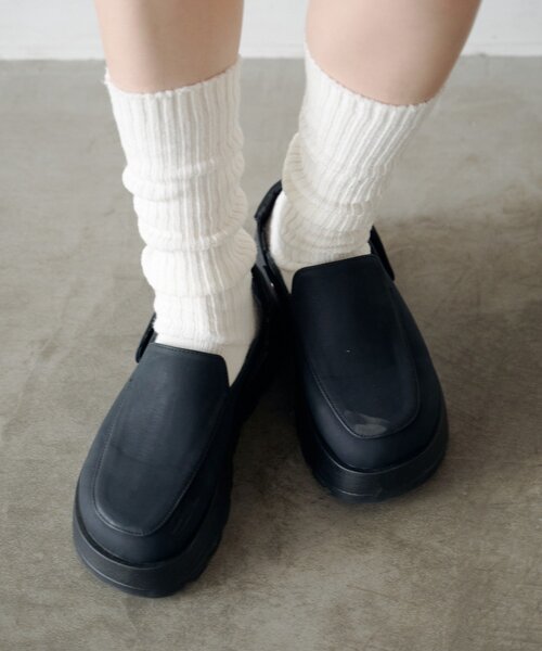 Kastane(カスタネ)の「サボ2WAYローファー(その他シューズ・レディース・ブラック/ベージュ・LARGE/MEDIUM)」の13枚目の写真