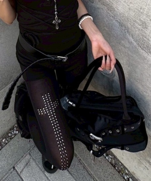 Never mind the XU(ネバーマインドザエックスユー)の「【Never mind the XU】double belt tote bag / 【ネバーマインド ザ エックスユー】ダブルベルトトートバッグ <着用動画あり>(トートバッグ・メンズ・ブラック・ONE SIZE)」の4枚目の写真