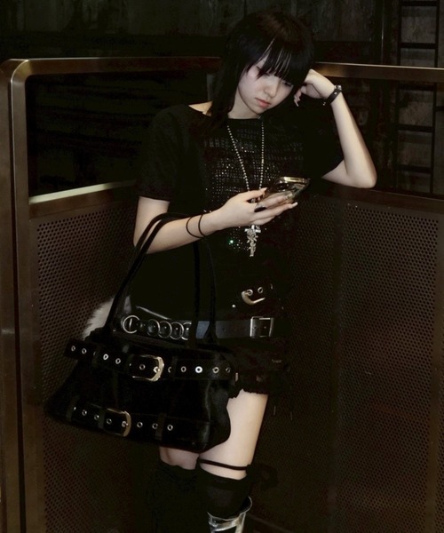 Never mind the XU(ネバーマインドザエックスユー)の「【Never mind the XU】double belt tote bag / 【ネバーマインド ザ エックスユー】ダブルベルトトートバッグ <着用動画あり>(トートバッグ・メンズ・ブラック・ONE SIZE)」の16枚目の写真