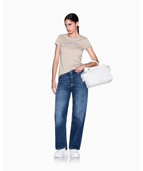 ARMANI EXCHANGE(アルマーニエクスチェンジ)の「【A|X アルマーニ エクスチェンジ】AXロゴ 半袖クルーネックTシャツ/SLIM(Tシャツ/カットソー・レディース・ホワイト/サンドベージュ/ブラック・X-SMALL/X-LARGE/SMALL/MEDIUM/LARGE)」の5枚目の写真
