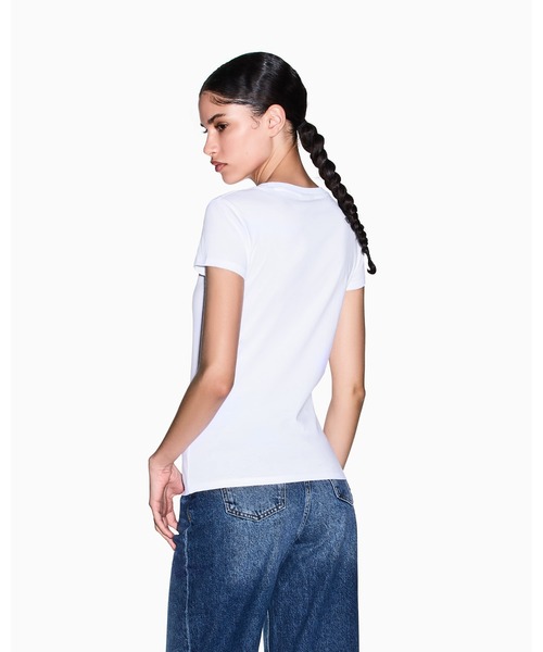 ARMANI EXCHANGE(アルマーニエクスチェンジ)の「【A|X アルマーニ エクスチェンジ】AXロゴ 半袖クルーネックTシャツ/SLIM(Tシャツ/カットソー・レディース・ホワイト/サンドベージュ/ブラック・X-SMALL/X-LARGE/SMALL/MEDIUM/LARGE)」の7枚目の写真