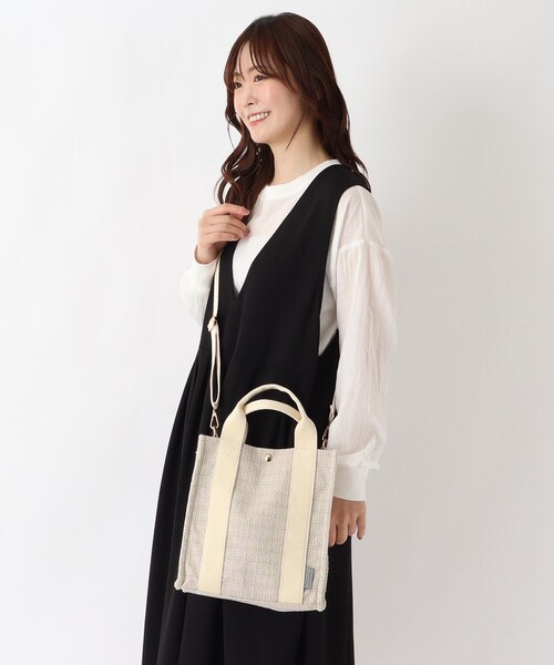 one'sterrace(ワンズテラス)の「JOUET ジョエット 配色2WAYトート(トートバッグ・レディース・グリーン系5/アイボリー系8・99)」の14枚目の写真