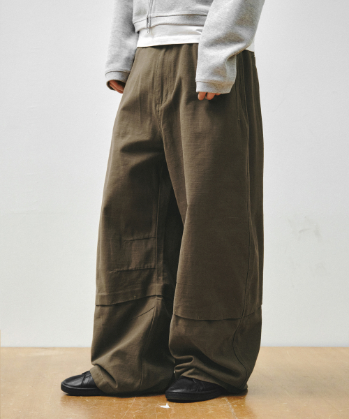 INTEMPOMOOD（インテンポムード）の「ソーホー ワイド コットンパンツ_カーキ（その他パンツ・メンズ・カーキ・MEDIUM/LARGE/X-LARGE）」の4枚目の写真