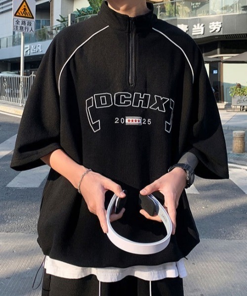 link lot(リンクロット)の「【2点セット】カレッジロゴ ハイネックリラックスセットアップ(Tシャツ/カットソー・メンズ・グレー/ブラック・L/M)」の1枚目の写真