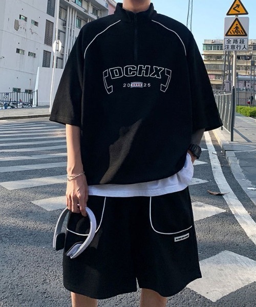 link lot(リンクロット)の「【2点セット】カレッジロゴ ハイネックリラックスセットアップ(Tシャツ/カットソー・メンズ・グレー/ブラック・L/M)」の5枚目の写真