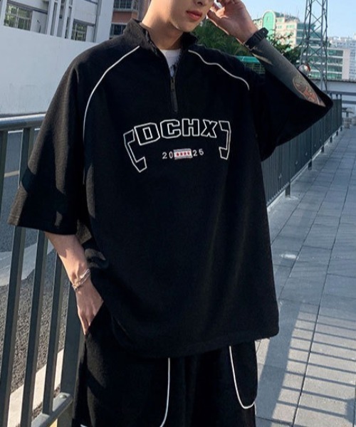 link lot(リンクロット)の「【2点セット】カレッジロゴ ハイネックリラックスセットアップ(Tシャツ/カットソー・メンズ・グレー/ブラック・L/M)」の18枚目の写真