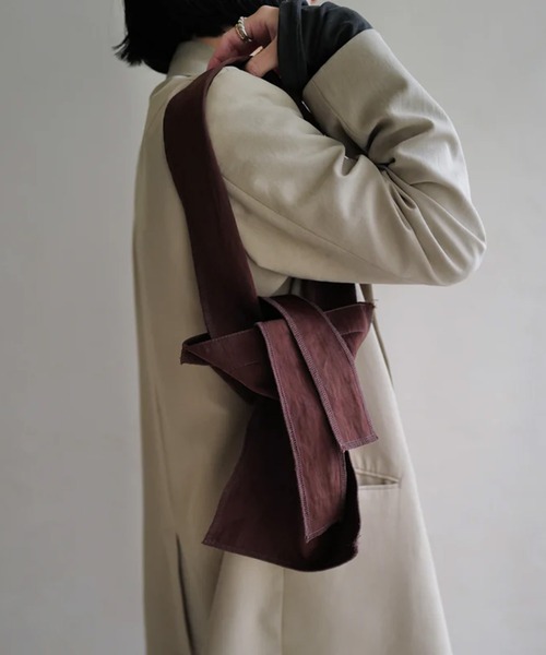 ITTI（イッチ）の「MARY INSIDE OUT TOTE - S / CERATO BRIGHT（トートバッグ・レディース・ブラウン/レッド/ブラック・FREE）」の10枚目の写真