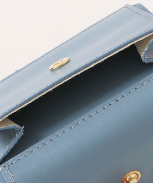 A.P.C.（アーペーセー）の「COMPACT LOIS SMALL（財布・レディース・ブルー系その他・ONESIZE）」の5枚目の写真