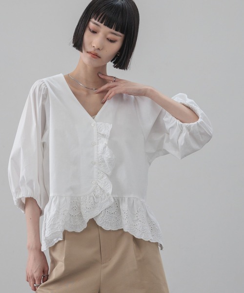LOWRYS FARM(ローリーズファーム)の「カットワークフリルブラウス 638507(シャツ/ブラウス・レディース・ホワイト/ベージュ/ブラック・FREE)」の19枚目の写真