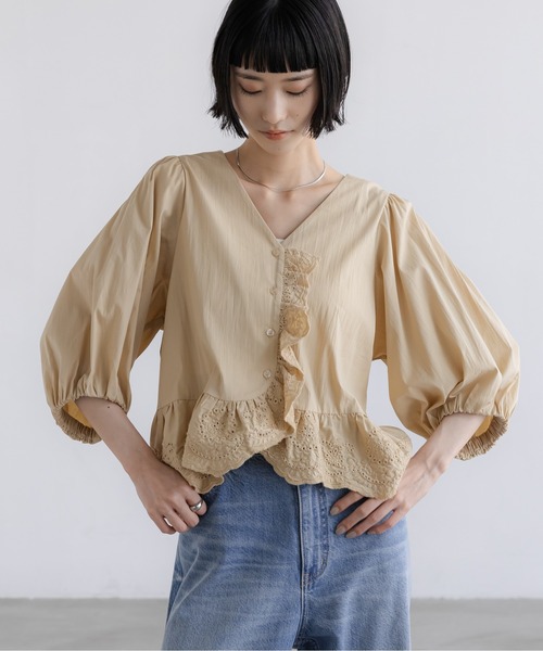 kiira カットワークブラウス 美品 カットワークエンブロイダリーブラウス | 小柄・低身長女性向け