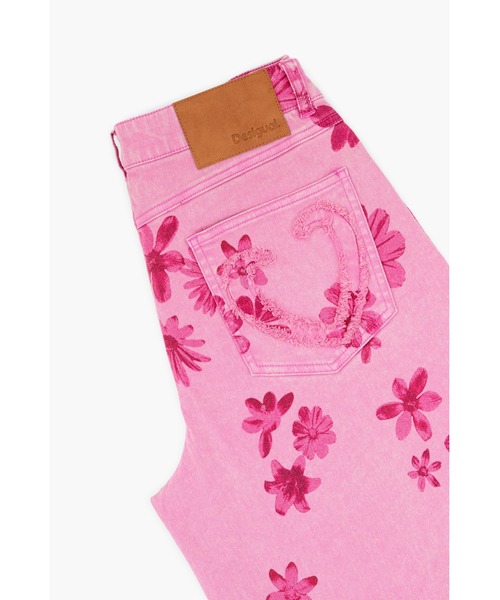 Desigual（デシグアル）の「花柄デニムパンツ ピンク（デニムパンツ・レディース・レッド・34/36/38/40/44）」の3枚目の写真