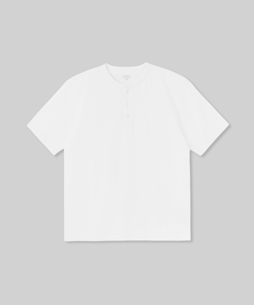 MUSINSA STANDARD（ムシンサスタンダード）の「ヘンリーネックTシャツ[ホワイト]（Tシャツ/カットソー・メンズ・その他・SMALL/MEDIUM/LARGE/X-LARGE/2XL/3XL）」の5枚目の写真