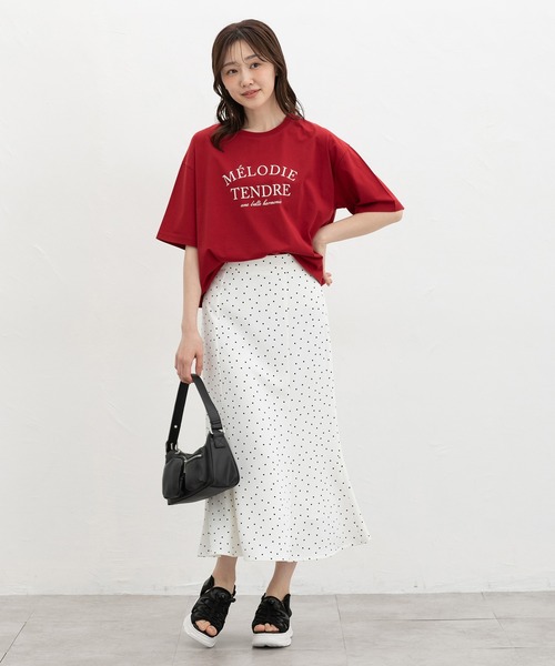 Honeys(ハニーズ)の「【ハニさら・接触冷感・UVカット】ロゴプリントゆるTシャツ(Tシャツ/カットソー・レディース・スミクロ/ネイビー/ホワイト/ライム/レッド・L/LL/M/S)」の13枚目の写真