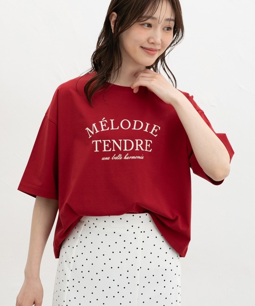 Honeys(ハニーズ)の「【ハニさら・接触冷感・UVカット】ロゴプリントゆるTシャツ(Tシャツ/カットソー・レディース・スミクロ/ネイビー/ホワイト/ライム/レッド・L/LL/M/S)」の14枚目の写真