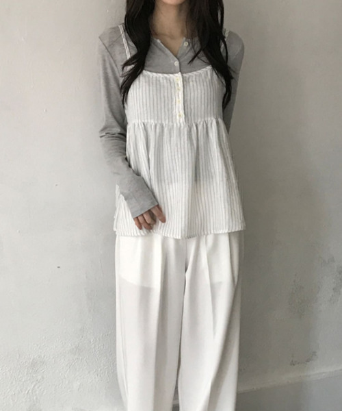 VIVID LADY(ビビッドレディー)の「ストライプキャミトップ&カーディガン アンサンブル 2点セット(アンサンブル・レディース・グレー/ネイビー/イエロー・FREE)」の5枚目の写真