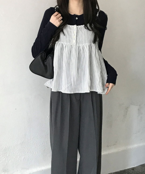 VIVID LADY(ビビッドレディー)の「ストライプキャミトップ&カーディガン アンサンブル 2点セット(アンサンブル・レディース・グレー/ネイビー/イエロー・FREE)」の16枚目の写真
