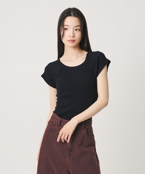 PALM(パーム)の「【別注】<PALM>バックオープン トップス(Tシャツ/カットソー・レディース・オリーブ/ブラック・FREE)」の4枚目の写真