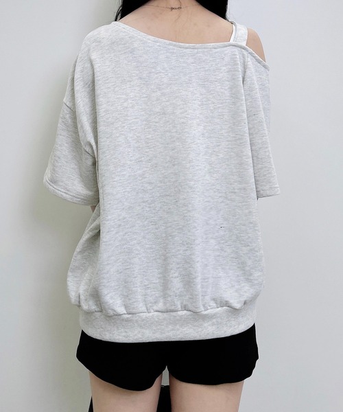 INGNI(イング)の「肩ベルト付ナンバリングスウェットトップス(Tシャツ/カットソー・レディース・カモフラージュ/オートミール/ピンク/チャコールグレー・M)」の16枚目の写真