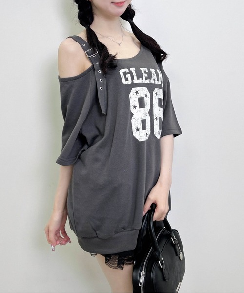 INGNI(イング)の「肩ベルト付ナンバリングスウェットトップス(Tシャツ/カットソー・レディース・カモフラージュ/オートミール/ピンク/チャコールグレー・M)」の5枚目の写真