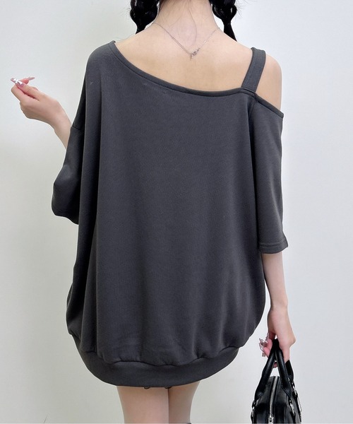INGNI(イング)の「肩ベルト付ナンバリングスウェットトップス(Tシャツ/カットソー・レディース・カモフラージュ/オートミール/ピンク/チャコールグレー・M)」の9枚目の写真