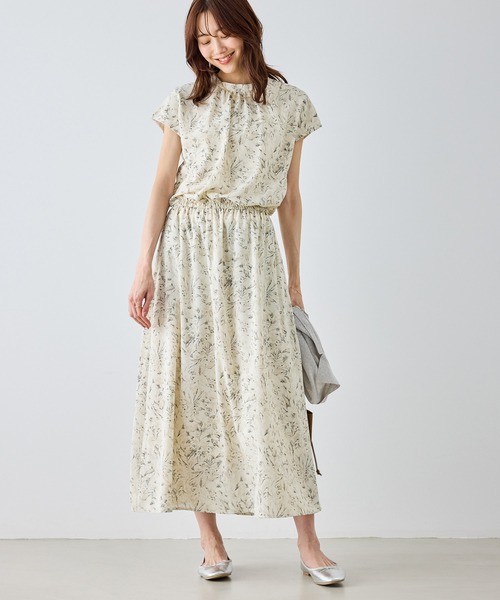 ROPE' PICNIC(ロペピクニック)の「【WEB限定サイズ】小花柄&線画アソートワンピース(ワンピース・レディース・キナリ/ブラック・M/TM/L)」の2枚目の写真