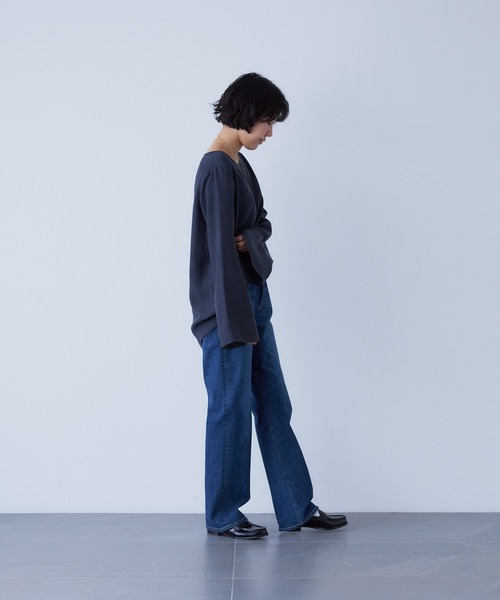 YANUK(ヤヌーク)の「PREMIUM2 スリムストレート "LOUISE"(デニムパンツ・レディース・インディゴブルー・25inch/24inch/23inch/21inch/22inch)」の2枚目の写真