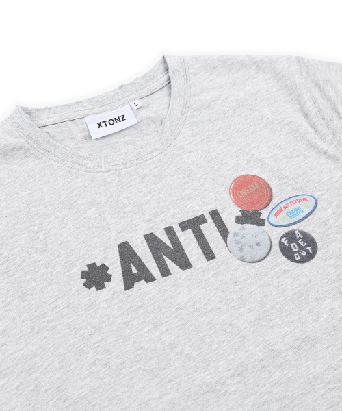 XTONZ（エクストーンズ）の「XF010 アンチピンバッジTシャツ (GRAY)（Tシャツ/カットソー・レディース・その他・MEDIUM/LARGE/X-SMALL/SMALL）」の11枚目の写真