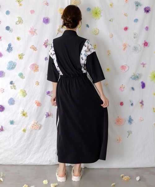 ScoLar(スカラー)の「162621:レーステープ×蝶柄生地×薄地ジャージワンピース(ワンピース・レディース・パープル/ベージュ/ブラック・M)」の6枚目の写真