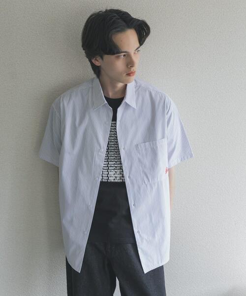 SENSE OF PLACE by URBAN RESEARCH(センスオブプレイスバイアーバンリサーチ)の「『別注』LOVE POP STUDIO×SENSE OF PLACE シャツ(シャツ/ブラウス・メンズ・ホワイト/ブルー・MEDIUM/LARGE)」の4枚目の写真