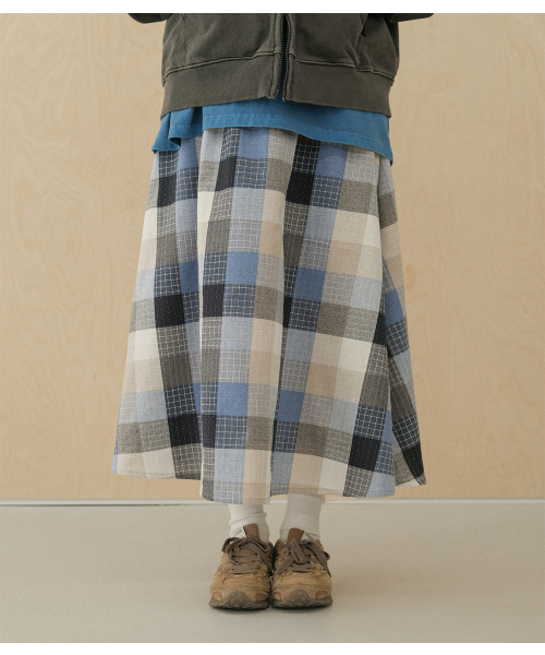 MMOGARDEN（エメモガーデン）の「(w) patchwork skirt (3colors)（スカート・レディース・ブルー/Brick/ブラック・FREE）」の5枚目の写真