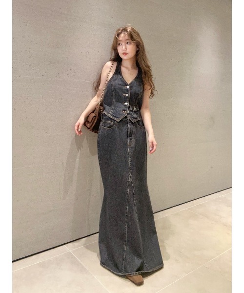 LILY BROWN(リリーブラウン)の「デニムホルタービスチェ(その他トップス・レディース・ブラック/ブルー・F)」の5枚目の写真