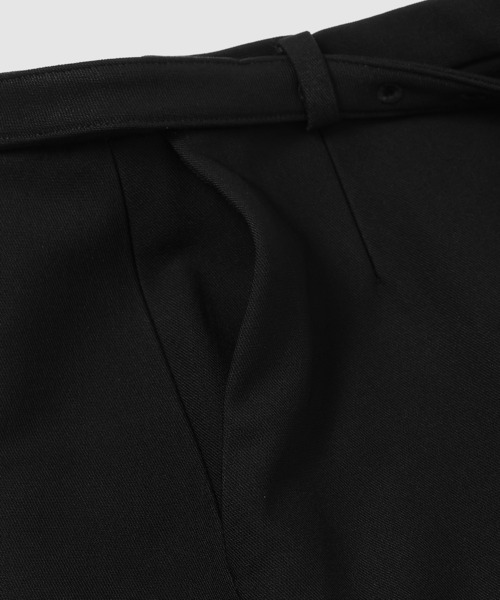 MARINE SERRE(マリーン・セル)の「TAILORING MINI SHORTS(その他パンツ・レディース・ブラック・38/36)」の2枚目の写真