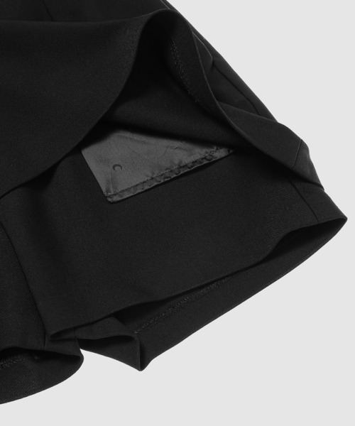 MARINE SERRE(マリーン・セル)の「TAILORING MINI SHORTS(その他パンツ・レディース・ブラック・38/36)」の3枚目の写真