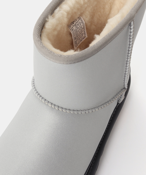 UGG(アグ)の「UGG M Classic Mini Reflective 1171110(ブーツ・メンズ・シルバー・26cm/27cm/28cm)」の6枚目の写真