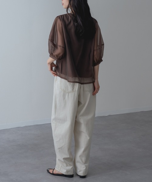 refinedworks(リファインドワークス)の「【refinedworks】ランタン袖 シアートップス(Tシャツ/カットソー・レディース・ブラウン/ホワイト/ブラック・FREE)」の21枚目の写真