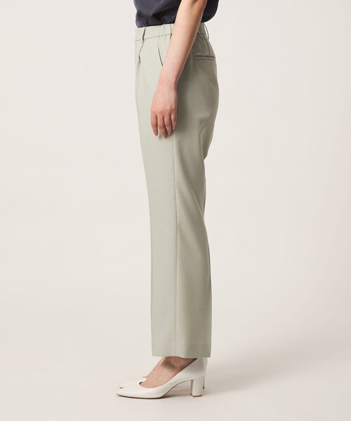 A DAY IN THE LIFE UNITED ARROWS（アデイインザライフユナイテッドアローズ）の「ドビー タック セミワイドパンツ ‐ウォッシャブル‐＜A DAY IN THE LIFE＞（その他パンツ・レディース・ベージュ/モカ/ブラック・36/38）」の11枚目の写真